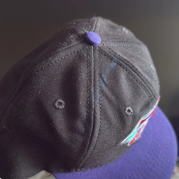 NFL 1994 Black Snapback Cap - Picture 4 of 4